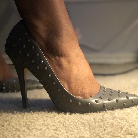 Spike high heel shoes - Picture 3 of 9